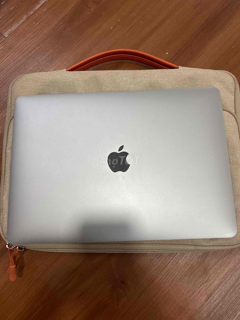 Apple MacBook Pro 13.3 inch i5 8GB. Mua bán Laptop tại Quận Tân Phú Tp Hồ Chí Minh được đăng bởi QUANG HUẤN NGUYỄN hình 1