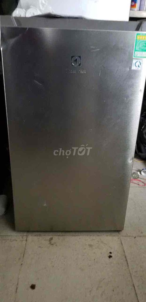 Thanh lý tủ lạnh Electrolux 90L