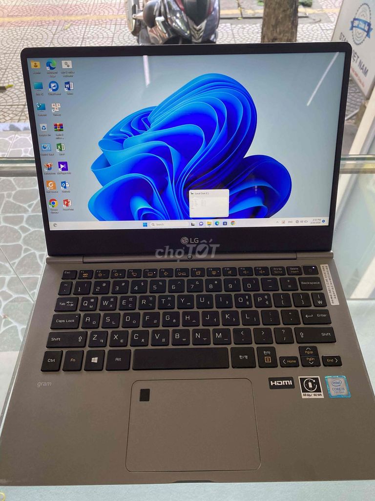 LG 13Z970-TA50K i5 7200u Cảm ứng 16GB/256GB Xám. Mua bán Laptop tại Quận Thanh Khê Đà Nẵng được đăng bởi Cửa Hàng Như Trúc hình 1