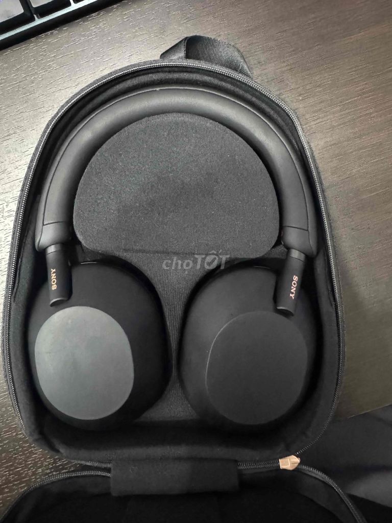 Tai nghe chống ồn Sony WH-1000XM5 Đen. Mua bán Tivi, Âm thanh tại Quận Gò Vấp Tp Hồ Chí Minh được đăng bởi Tạ Thiên Long hình 1
