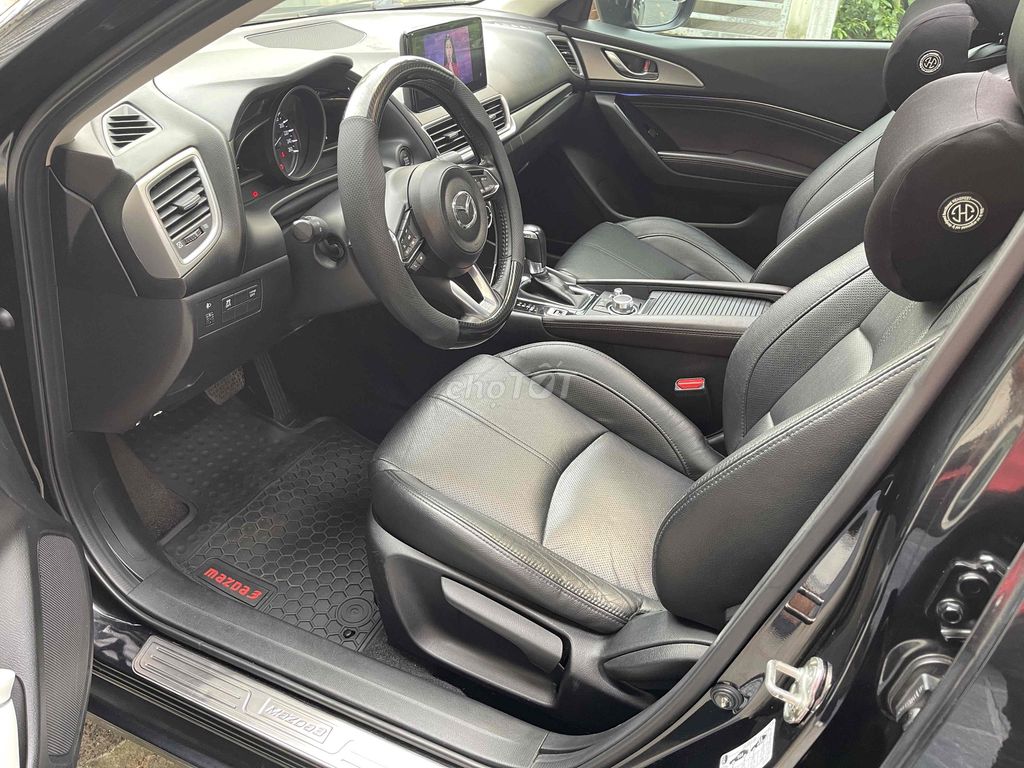 🛑Mazda 3 2017 Phanh tay điện tử. Mua bán Ô tô tại Quận Bình Tân Tp Hồ Chí Minh được đăng bởi Mr Nguyễn hình 8