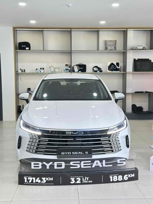 BYD SEAL 5 Sedan Hybrid PHEV Trắng 120km