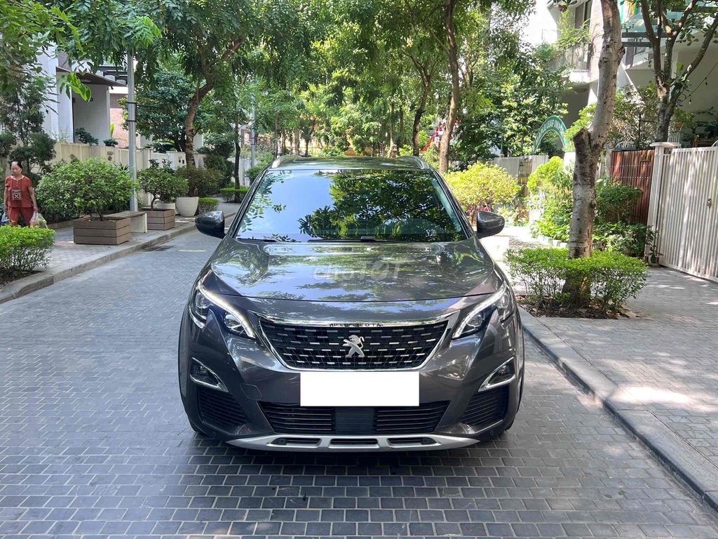 Peugeot 5008 2018 1.6L Turbo - 52000 km