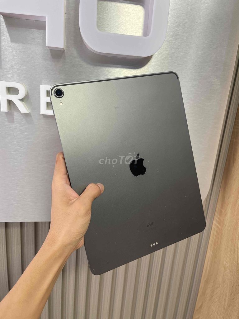 Apple iPad Pro 12.9 Gen 3 256GB Xám. Mua bán Máy tính bảng tại Thành phố Biên Hòa Đồng Nai được đăng bởi Công Tech hình 1