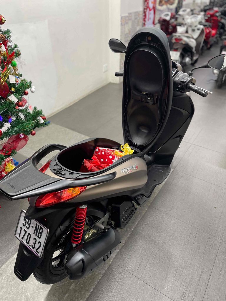 Piaggio Medley 2024 Vàng đồng 5000km. Mua bán Xe máy tại Quận Phú Nhuận Tp Hồ Chí Minh được đăng bởi DŨNG HOÀNG  hình 4