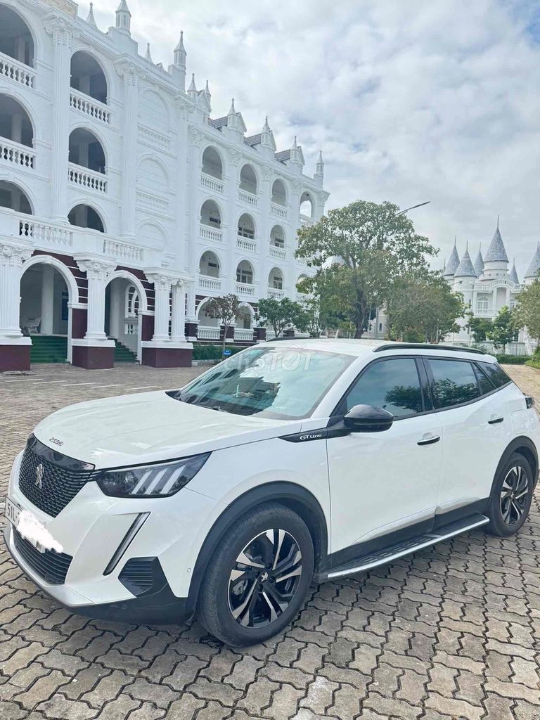 Peugeot 2008 2025 GT Line 1.2 AT - 5500 km. Mua bán Ô tô tại Quận 7 Tp Hồ Chí Minh được đăng bởi nhi nguyen hình 4
