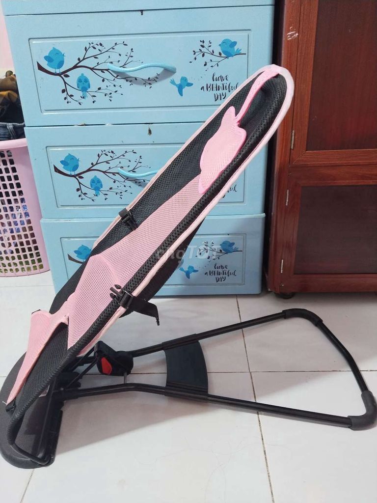 Ghế rung Hồng Đen chobé. Mua bán Mẹ và bé tại Huyện Bình Chánh Tp Hồ Chí Minh được đăng bởi ga tơ zin hình 1