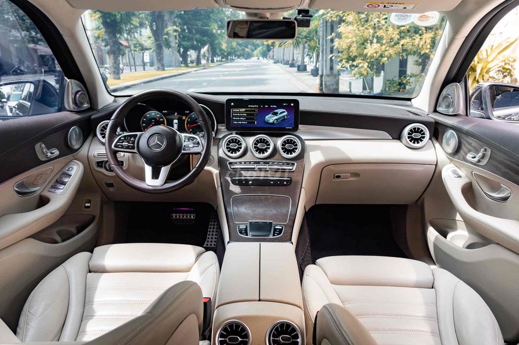 LONG ANH AUTO về Mercedes GLC200 4Matic model 2021. Mua bán Ô tô tại Quận 7 Tp Hồ Chí Minh được đăng bởi LongAnh AuTo  hình 5