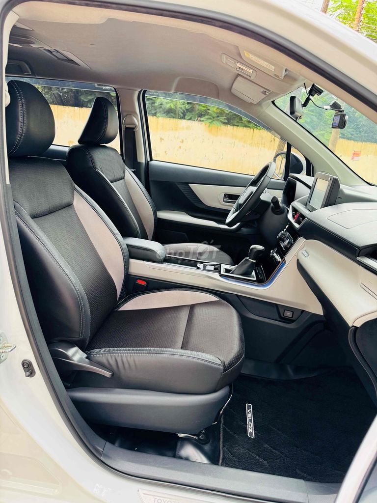 Toyota Veloz Cross 2022 CVT - (Xe Gia Đình 100%). Mua bán Ô tô tại Quận Ninh Kiều Cần Thơ được đăng bởi Lê Minh Trí hình 10