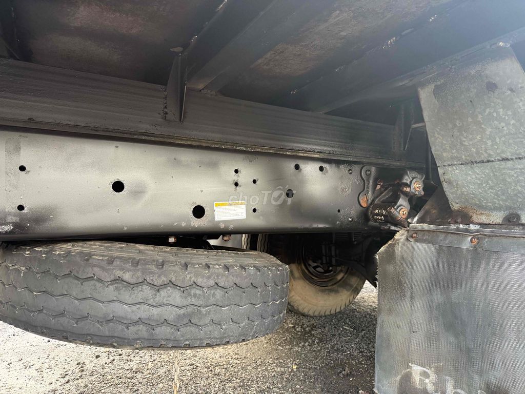 HINO 2005 . Tải 5.3T. Thùng Full inox kt 6.6x 2.15. Mua bán Xe tải, xe ben tại Huyện Bình Chánh Tp Hồ Chí Minh được đăng bởi Bãi Xe Ô tô Cường Phát hình 3