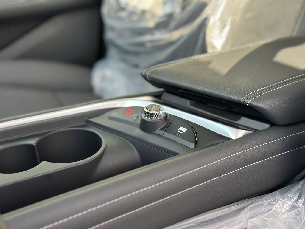 VINFAST VF7 ƯU ĐÃI GIẢM GIÁ, LÃI SUẤT VAY 4.8%/NĂM. Mua bán Ô tô tại Quận Tân Bình Tp Hồ Chí Minh được đăng bởi Chí Nhân VinFast hình 8