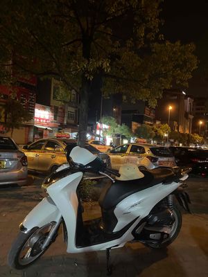Bán xe tay ga SH 2024 lh ***. Mua bán Xe máy tại Huyện Đông Anh Hà Nội được đăng bởi Milo