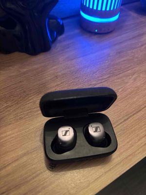 Tai Nghe Sennheiser momentum TWL 4 hư tai phải. Mua bán Tivi, Âm thanh tại Thành phố Nha Trang Khánh Hòa được đăng bởi ForrestJD