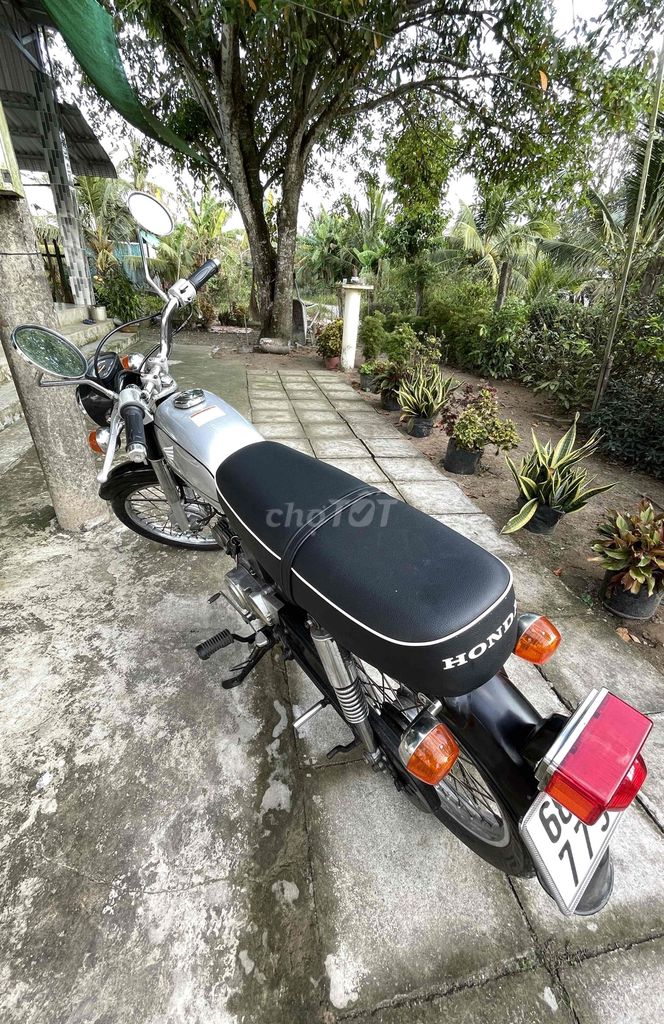 Honda CD 67 Bạc 100cc. Mua bán Xe máy tại Huyện Cờ Đỏ Cần Thơ được đăng bởi Khiem hình 3