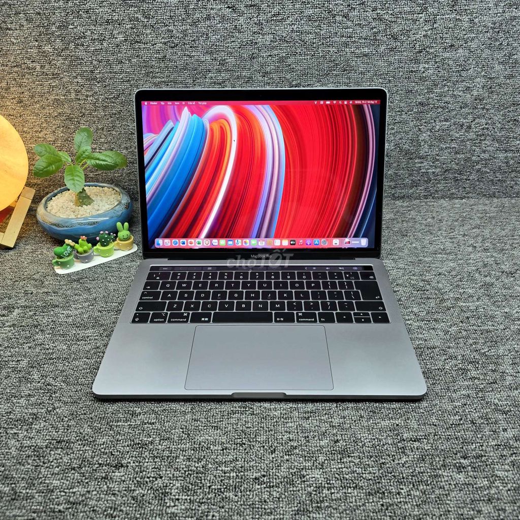 Macbook Pro 2019 - i7 / 16G / SSD 512G / 13" ✅