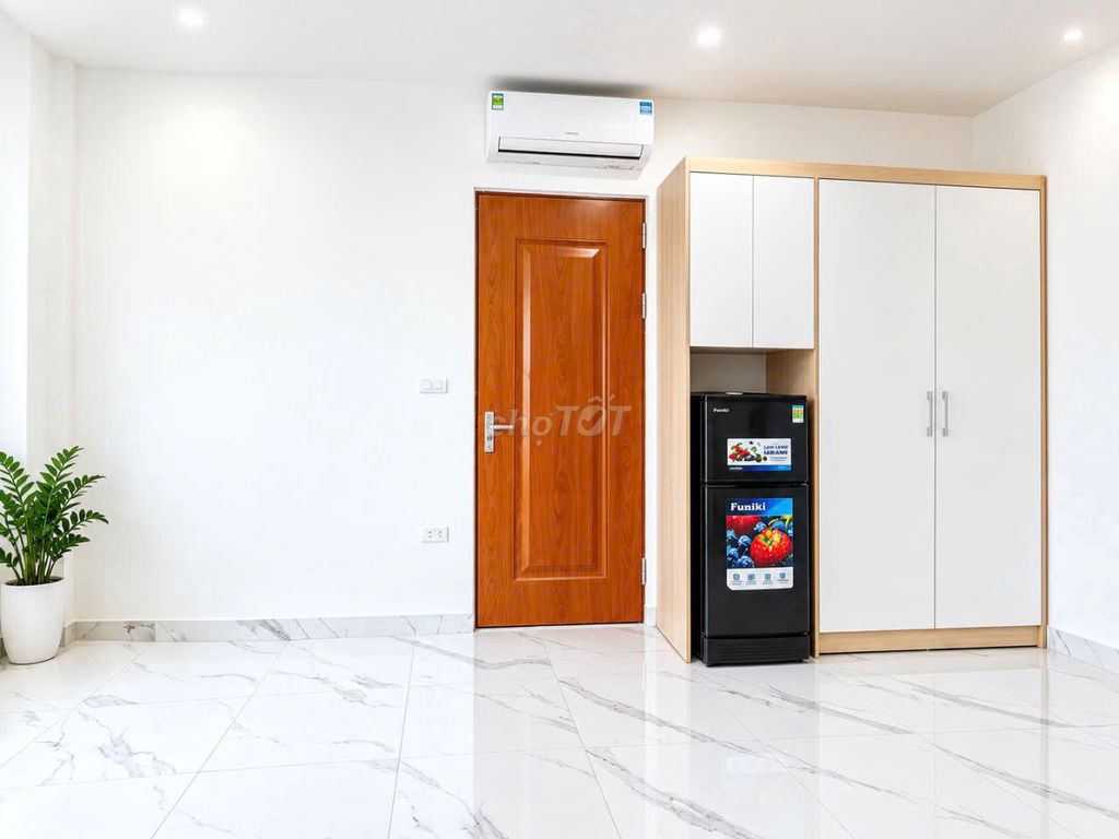 🏠 СОВЕРШЕННО НОВАЯ КОМНАТА-СТУДИЯ — ПОЛНОСТЬЮ МЕБЛИРОВАННАЯ — ПЕРЕУЛОК 35 И ЯНГ, ЗАПАДНОЕ ОЗЕРО