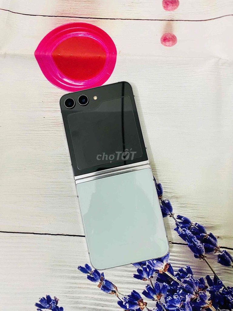 Samsung Galaxy Z Flip 5 512GB. Mua bán Điện thoại tại Thành phố Huế Thừa Thiên Huế được đăng bởi Chuyên Hàng Công Ty Giá Rẻ FPT Và TGDD hình 1