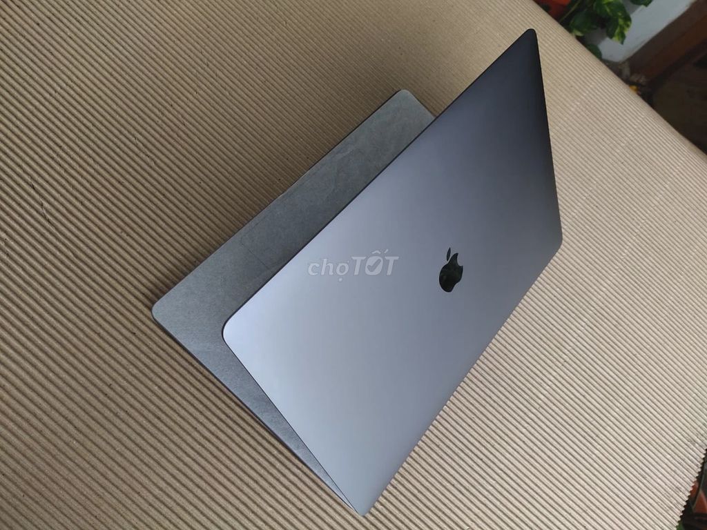 Apple MacBook Pro 16 inch Core i9 32GB/1TB. Mua bán Laptop tại Quận Ngũ Hành Sơn Đà Nẵng được đăng bởi Storm hình 1