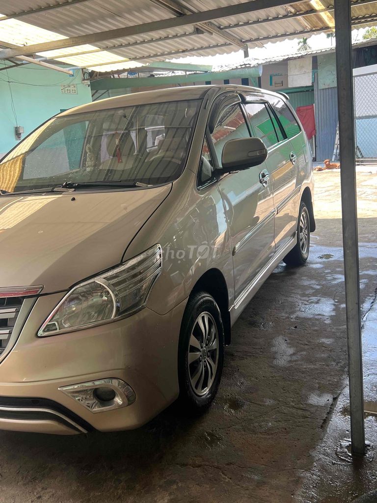Toyota Innova 2015 2.0E Vàng cát. Mua bán Ô tô tại Thành phố Biên Hòa Đồng Nai được đăng bởi a hiep hình 5