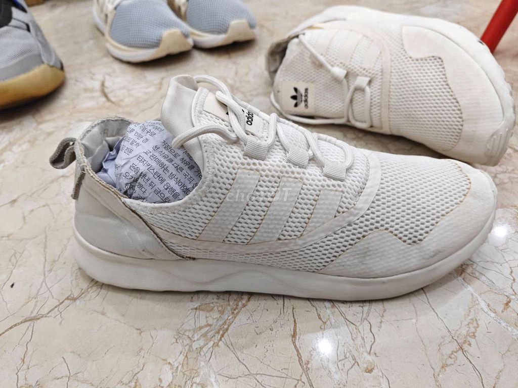 Giày thể thao Adidas Trắng 41 . Mua bán Giày dép tại Huyện Đan Phượng Hà Nội được đăng bởi John Phạm Chuyên Giày 2hand hình 1