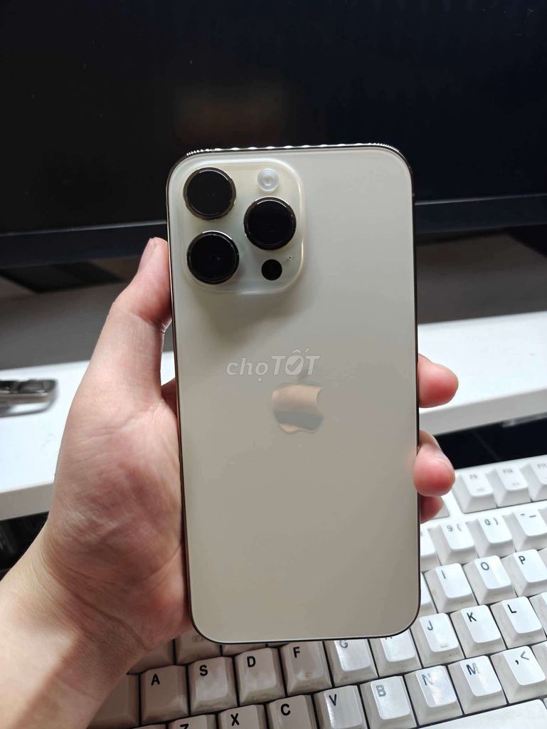 Apple iPhone 14 Pro Max 256GB Vàng Mỹ. Mua bán Điện thoại tại Huyện Chương Mỹ Hà Nội được đăng bởi Trần Văn Kiên hình 1