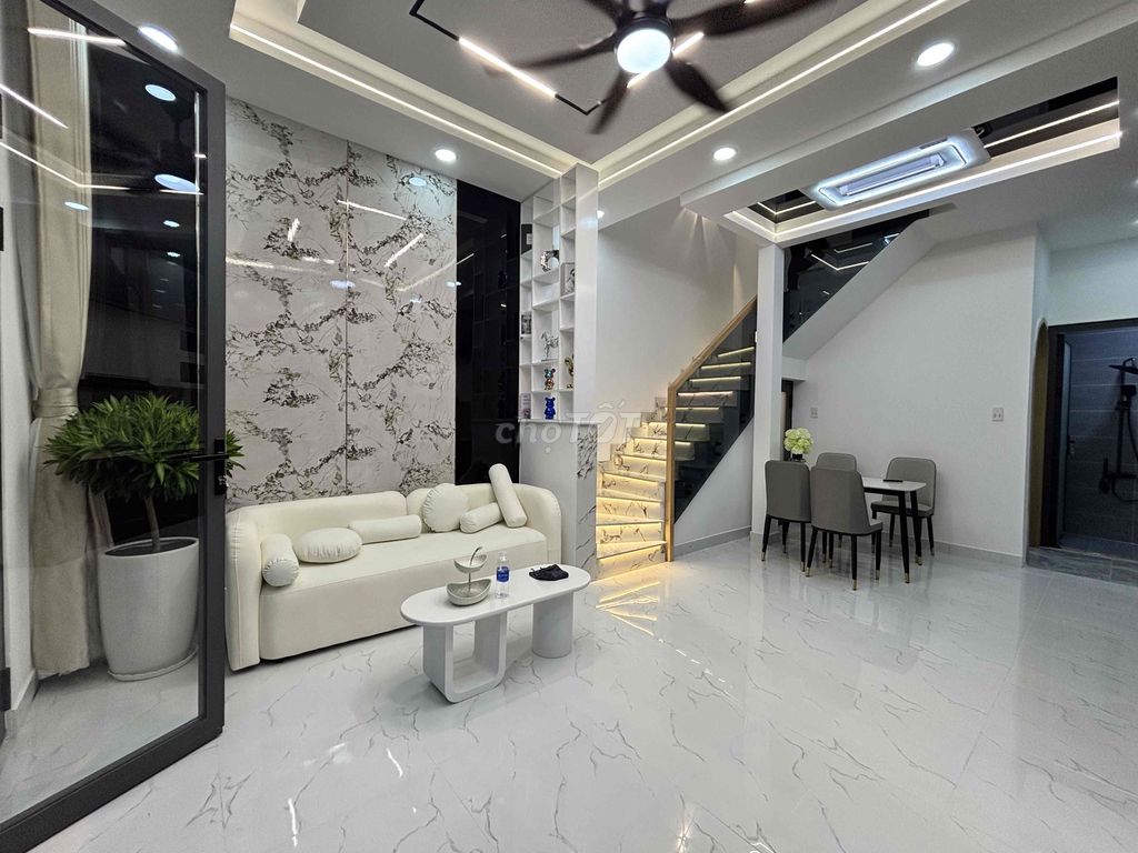 Nhà có ngủ trệt 46m2 Phạm Văn Chiêu gần Emart 2