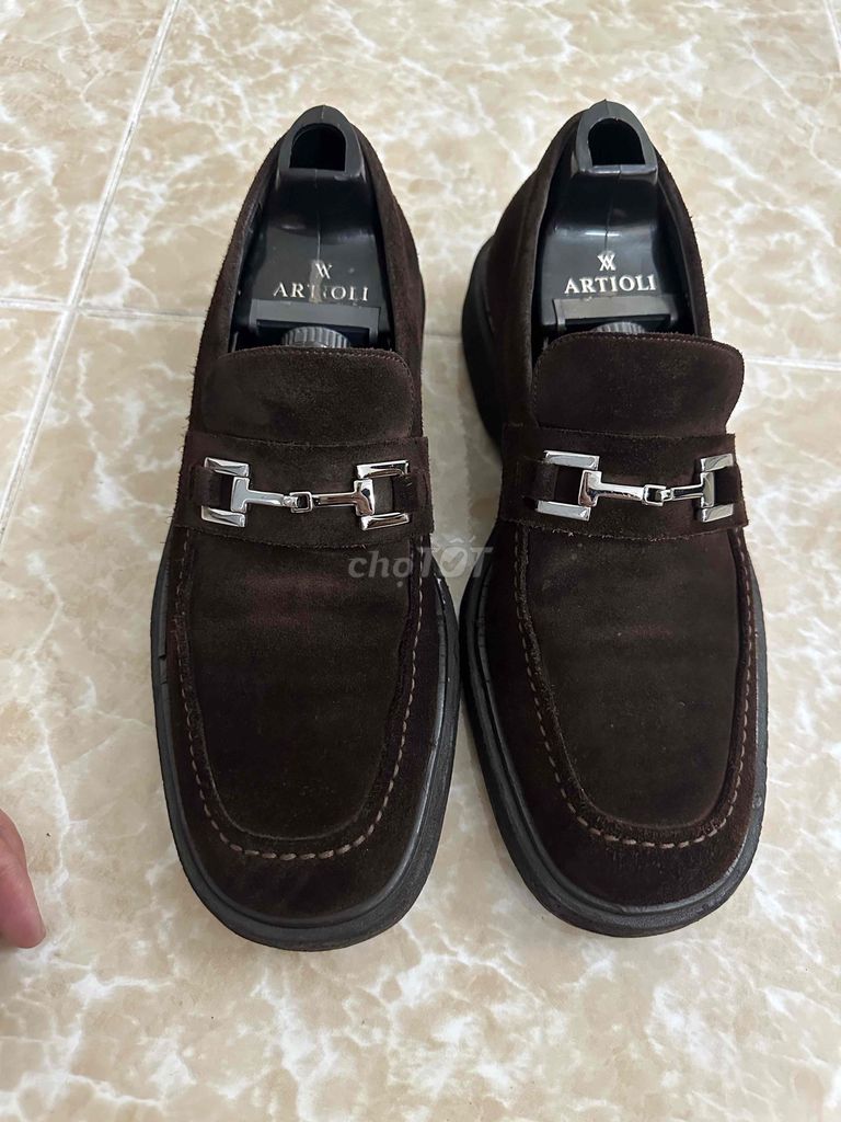 Giày lười Gucci nam da lộn size 40. Mua bán Giày dép tại Quận Đống Đa Hà Nội được đăng bởi Nếu muốn ngta sẽ tìm cách hình 1