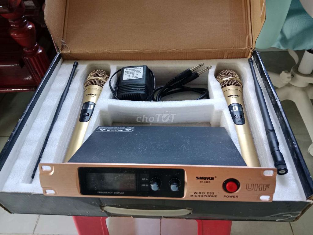 Micro không dây Shure SH-300G Vàng. Mua bán Tivi, Âm thanh tại Huyện Hòa Thành Tây Ninh được đăng bởi Dũng hình 1
