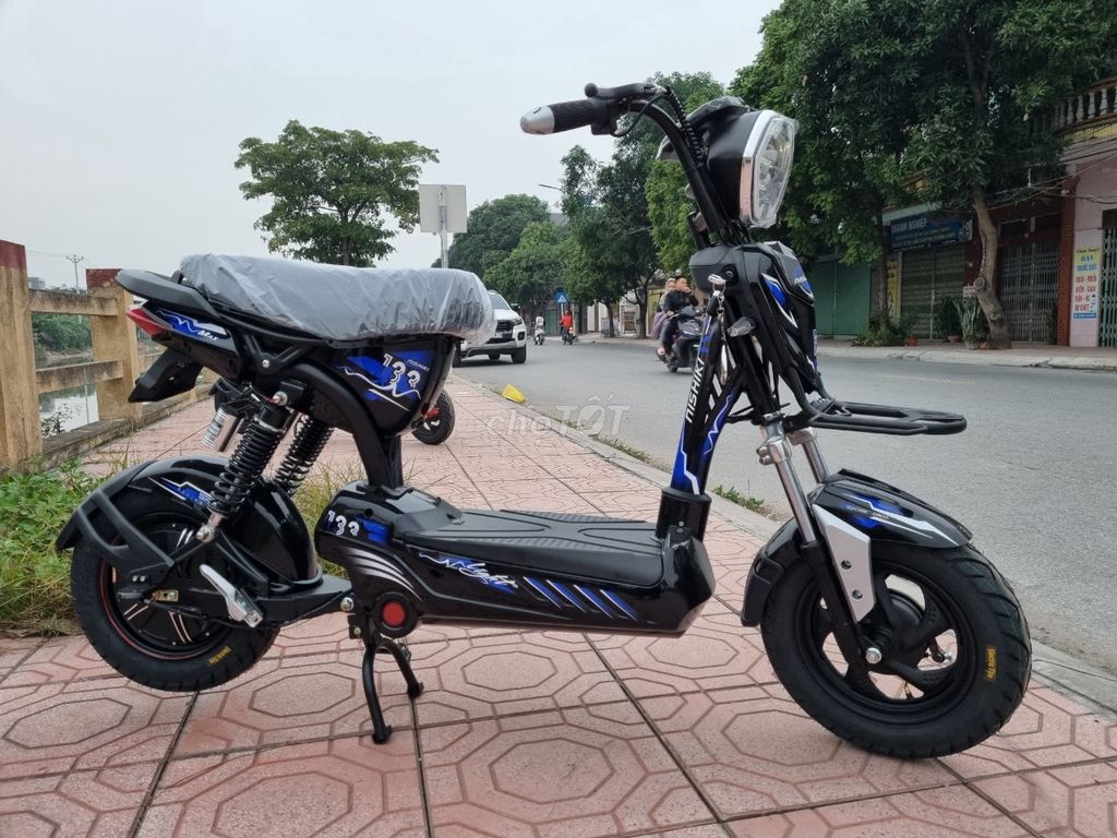 Xe đạp điện màu đen cho cả nam và nữ. Mua bán Xe điện tại Huyện Cần Giuộc Long An được đăng bởi Đồng Đức hình 2