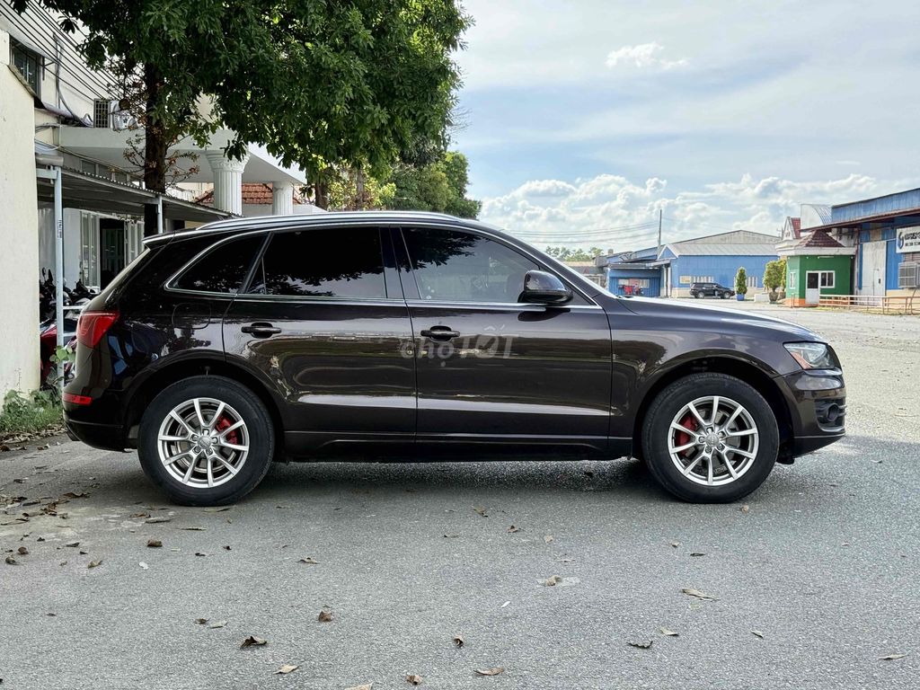 Audi Q5 2010 2.0 AT - cực đẹp bảo dưởng full. Mua bán Ô tô tại Quận Tân Phú Tp Hồ Chí Minh được đăng bởi Lê Băng Vinh hình 5