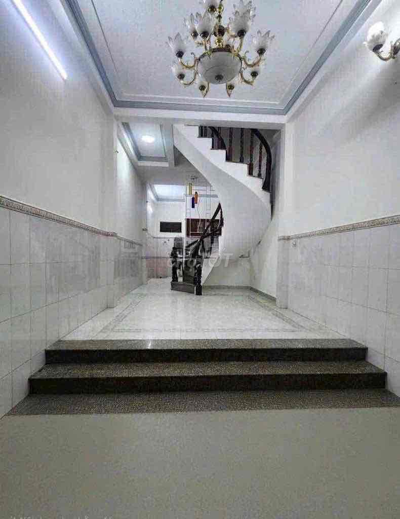Аренда · 6 комн. · 45 м² · Quận Tân Bình, ул. Đường Nguyễn Bá Tuyển