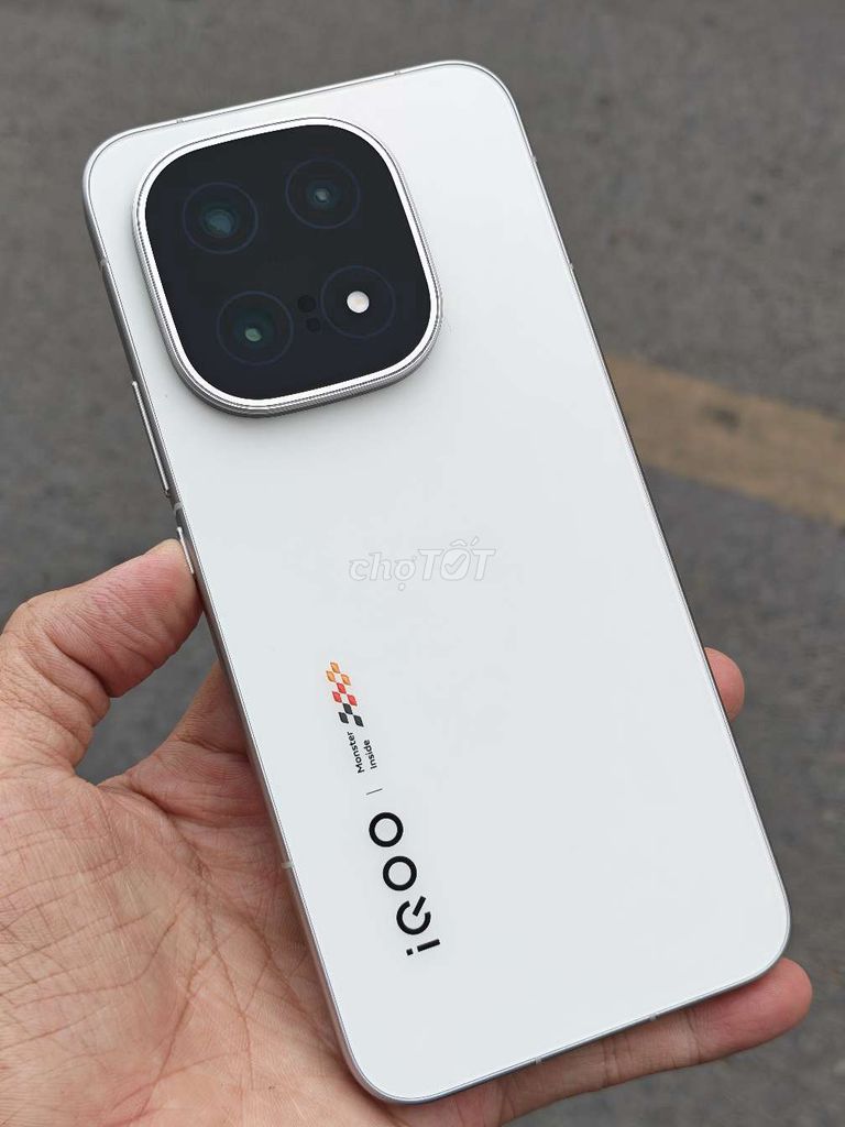 iQOO 15 5g trắng Snap 8 Elite gen 5. Mua bán Điện thoại tại Quận Bình Tân Tp Hồ Chí Minh được đăng bởi Phạm Vôn hình 1