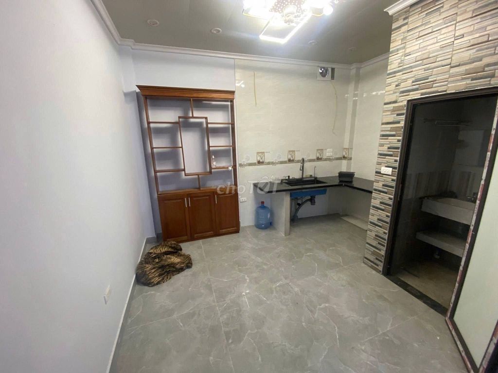 Аренда дома 31м² x 2 этажа, переулок 207 Буй Сыонг Трать, Тхань Сюан