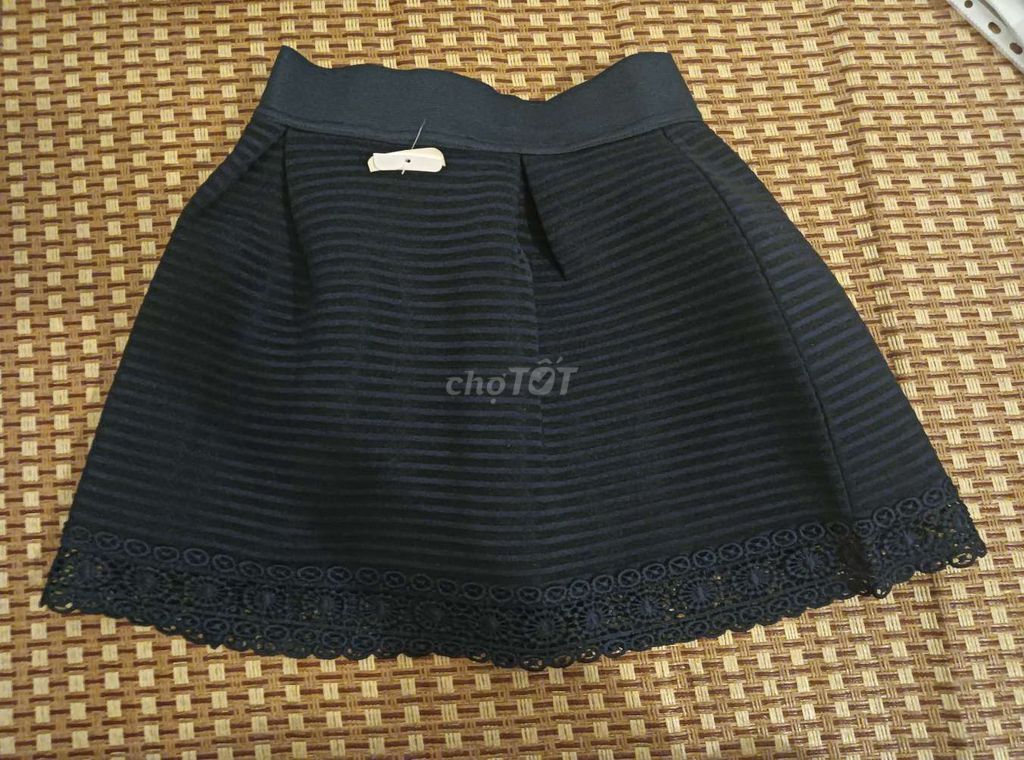 Chân váy Nữ Xanh than Size M Trẻ trung. Mua bán Quần áo tại Quận Thanh Xuân Hà Nội được đăng bởi Mai mai hình 1