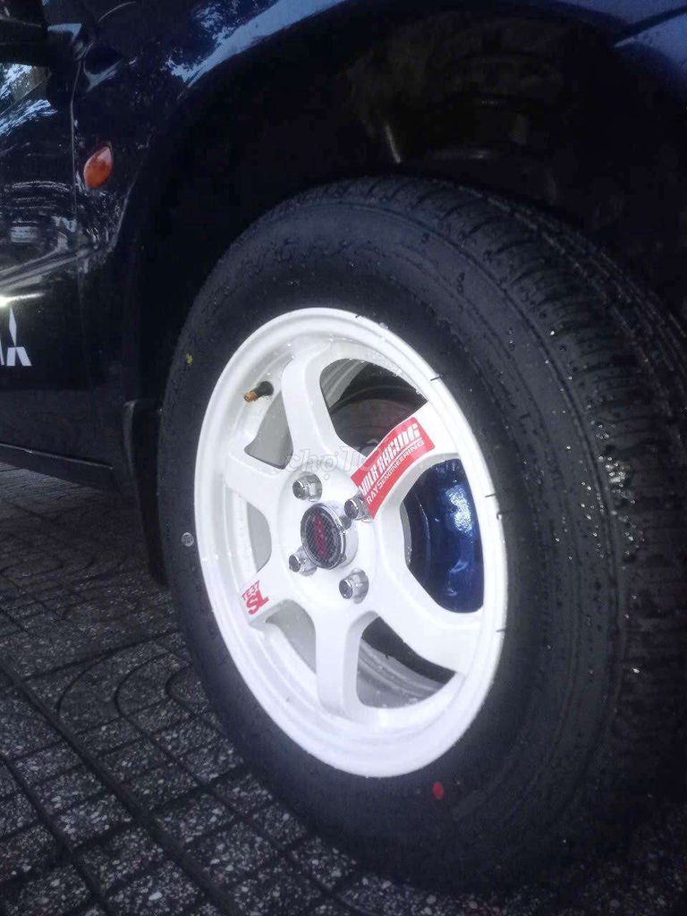 2001 - 3333 km. Mua bán Ô tô tại Thị xã Tân Uyên Bình Dương được đăng bởi tony hình 9