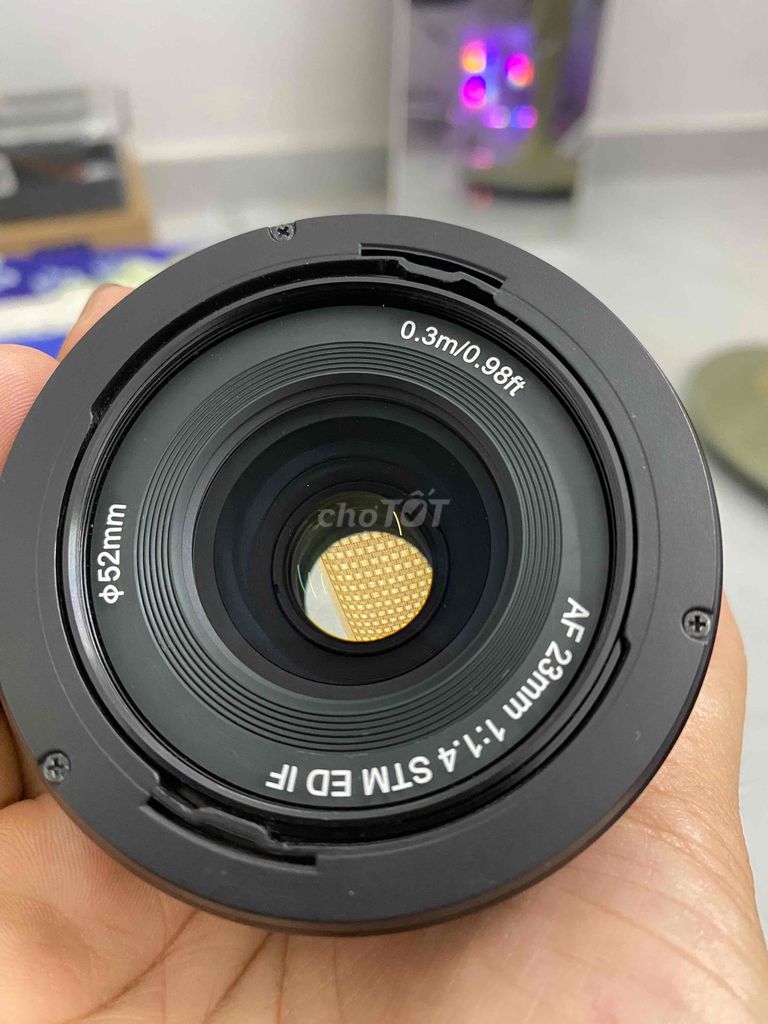 Ống kính Viltrox 23F1.4 Đen Đã sử dụng. Mua bán Máy ảnh, Máy quay tại Quận Cẩm Lệ Đà Nẵng được đăng bởi Hiếu Trần hình 1