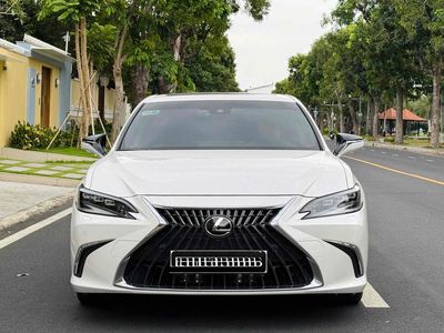 Lexus ES 2023 300H Xăng điện - 21000 km. Mua bán Ô tô tại Quận Gò Vấp Tp Hồ Chí Minh được đăng bởi Tuấn Tài
