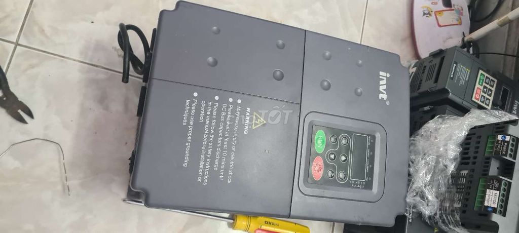 Biến tần 11kw/15 vao ra 380v