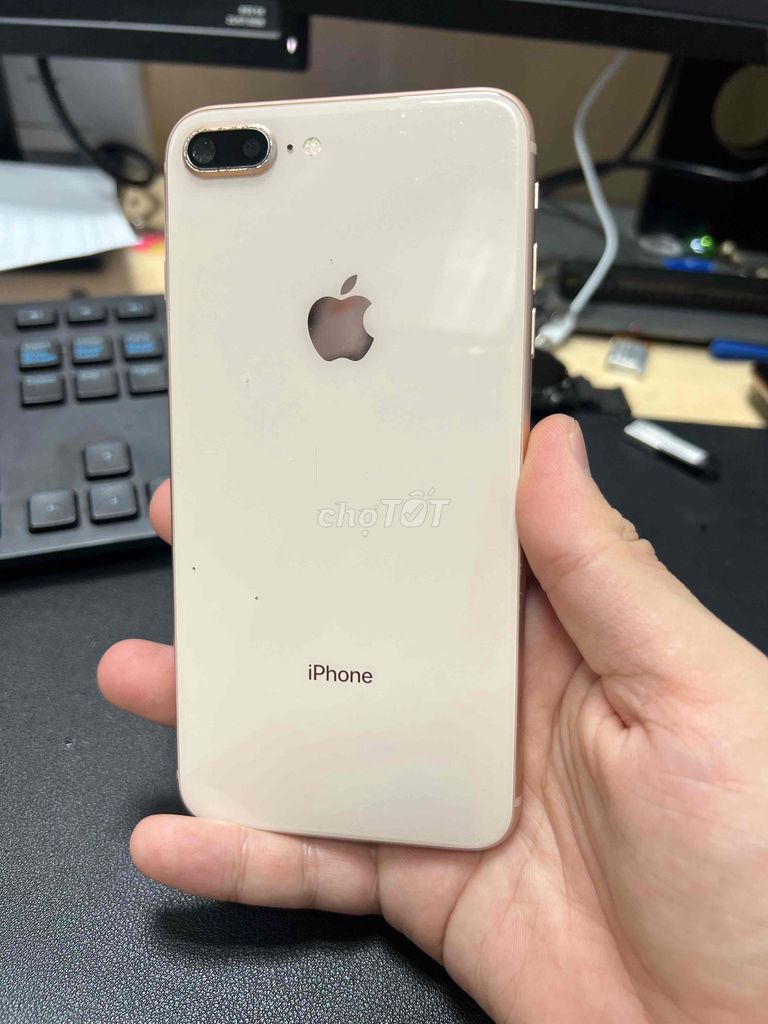 iPhone 8 Plus 64GB Vàng hồng 95%. Mua bán Điện thoại tại Thành phố Biên Hòa Đồng Nai được đăng bởi Lê Hữu Lâm hình 1