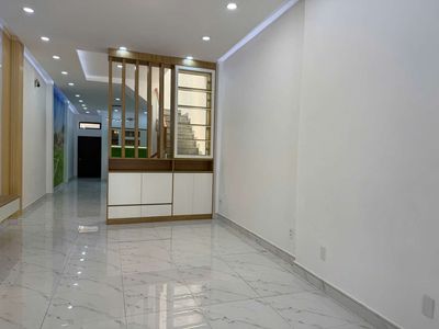 Nhà phố 57 m² · 3 PN · Đường Lô D-E Cư xá Phú Lâm B