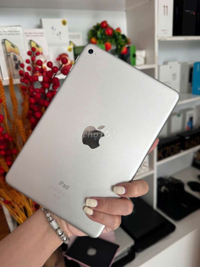 Apple iPad mini 4 128GB Bạc. Mua bán Máy tính bảng tại Thành phố Sóc Trăng Sóc Trăng được đăng bởi Long hình 1