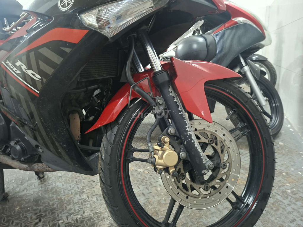 Возбудитель Yamaha 150 RC красный черный