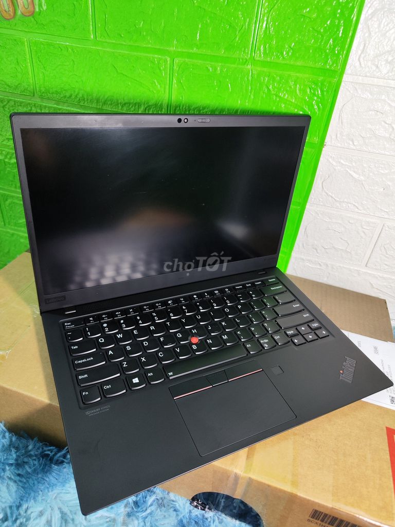 Laptop Thinkpad X1 Carbon Gen 7 Mỹ,màn fullHD, 2K