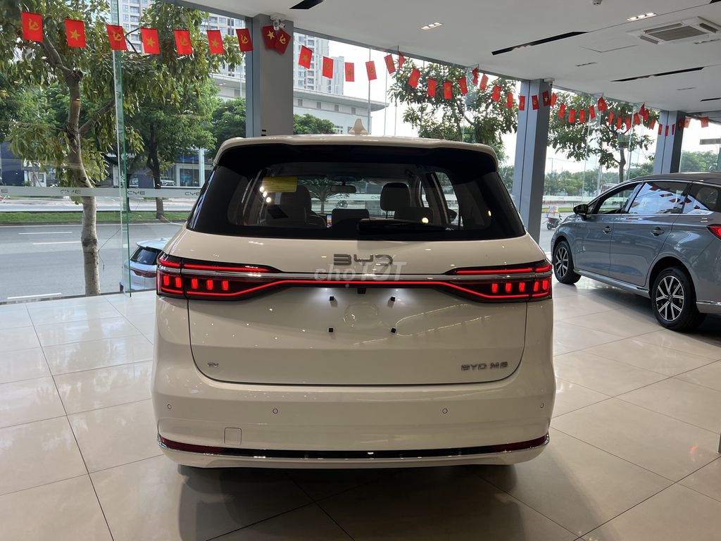 ✅ BYD M6 7 Chổ, Ưu Đãi Trong Tháng 11, Hỗ Trợ Vay. Mua bán Ô tô tại Quận Bình Tân Tp Hồ Chí Minh được đăng bởi BYD Võ Văn Kiệt hình 5