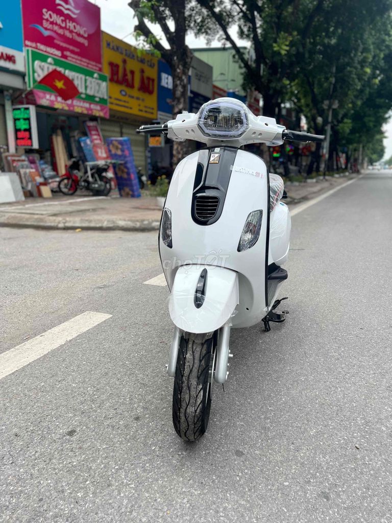 Xe đạp điện Vespa Latina Si đèn vuông