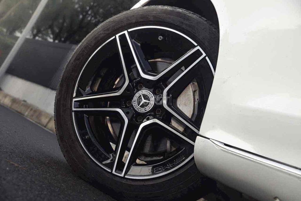 LONG ANH AUTO về Mercedes C250ex 2018. Mua bán Ô tô tại Quận 7 Tp Hồ Chí Minh được đăng bởi LongAnh AuTo  hình 4