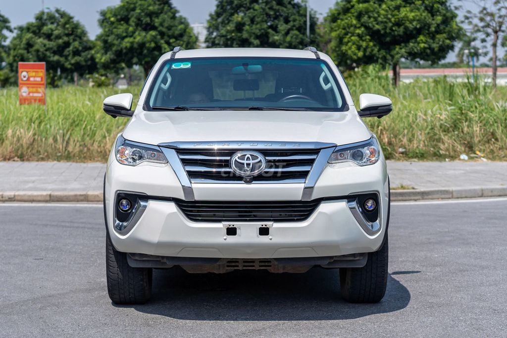 Toyota Fortuner 2018 2.7V 4x2 máy xăng - 80.000 km