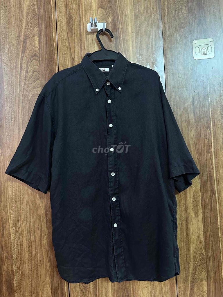 Áo sơ mi Uniqlo Nam Đen size L 90%. Mua bán Quần áo tại Quận Hai Bà Trưng Hà Nội được đăng bởi Tùng Nguyễn Hoàng hình 1