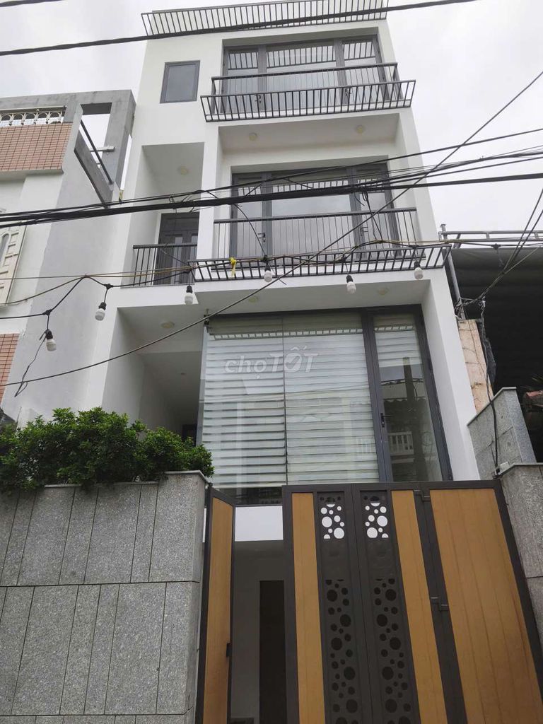 Аренда · 4 комн. · 100 м² · Quận Cẩm Lệ, ул. Đường Phan Văn Trị