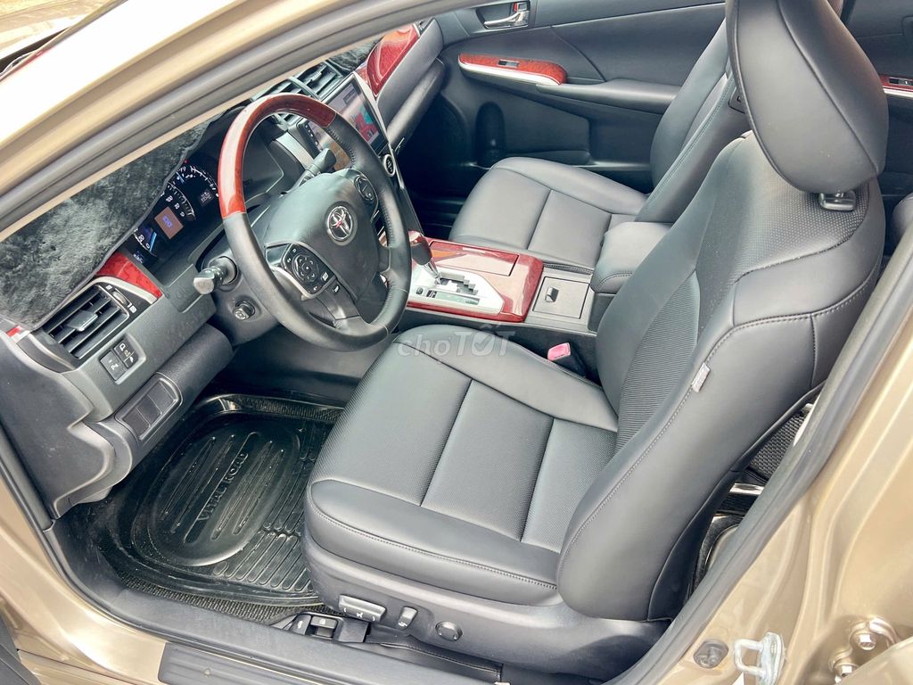 Camry 2.5Q 2014 nội ngoại thất đẹp nét căng. Mua bán Ô tô tại Thành phố Thủ Dầu Một Bình Dương được đăng bởi Thái Phạm hình 7